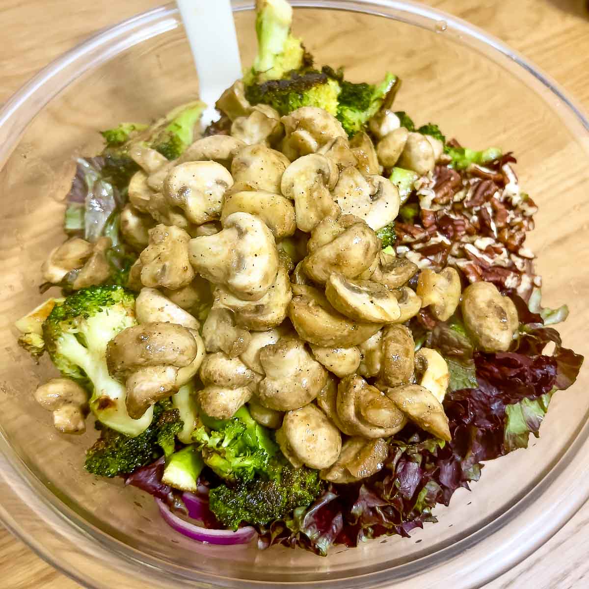 Mushrooms added to the greens and broccoli.
